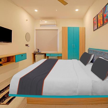 Hotel Collection O Lakeview Castle Warangal Exterior foto