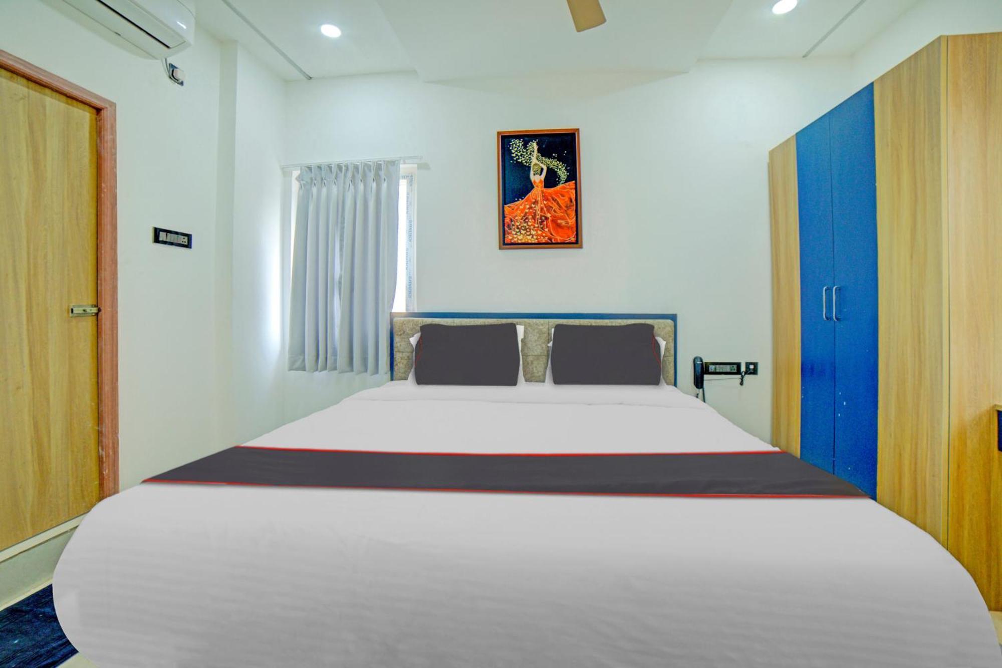 Hotel Collection O Lakeview Castle Warangal Exterior foto