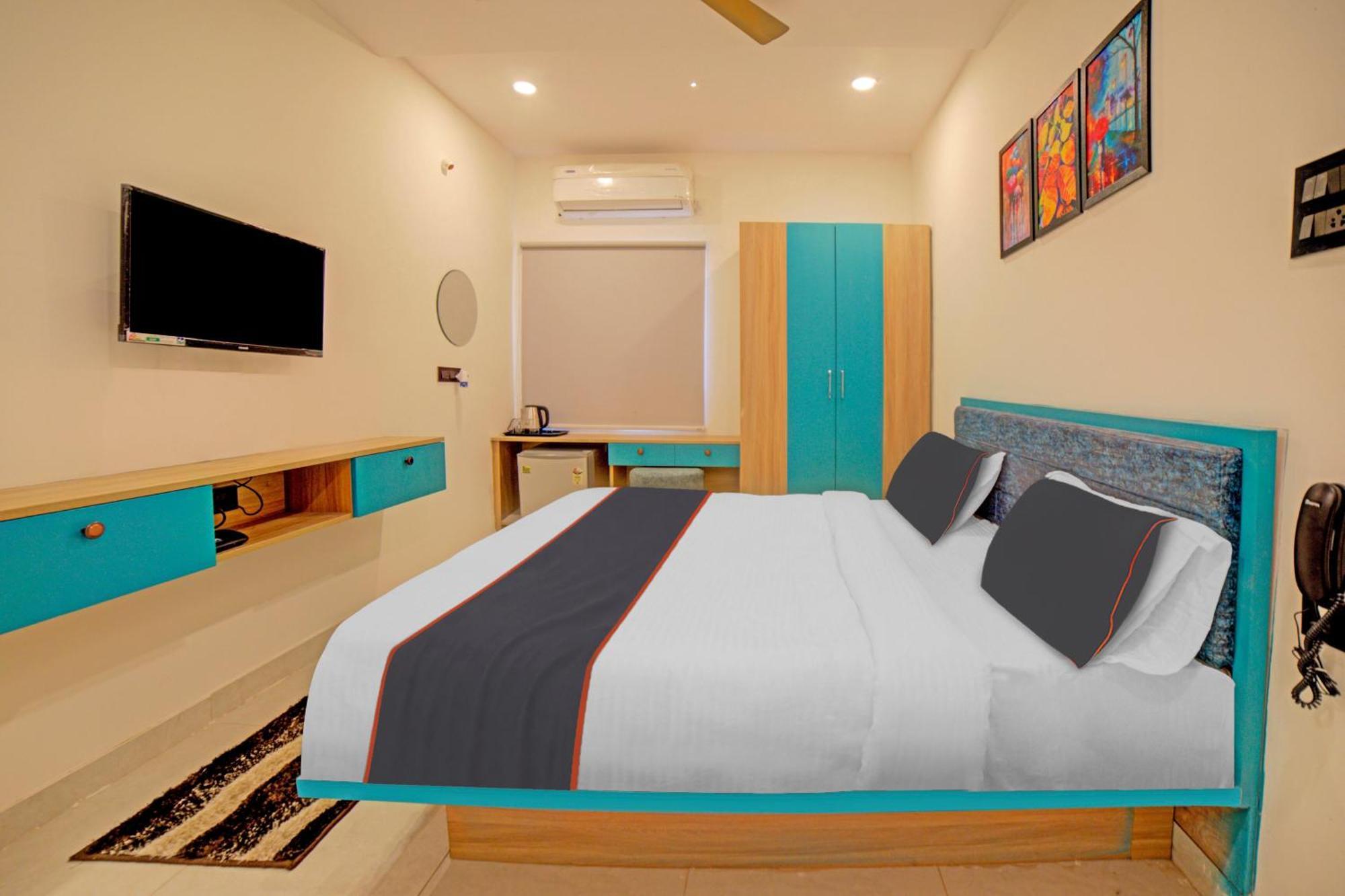 Hotel Collection O Lakeview Castle Warangal Exterior foto